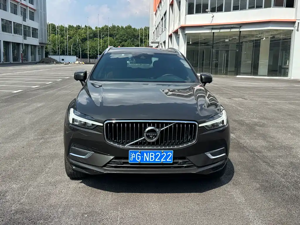 Volvo XC60 2021 — фото 2