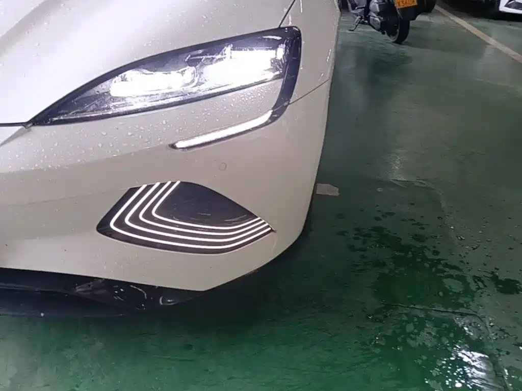 BYD Seal 2022 — фото 24