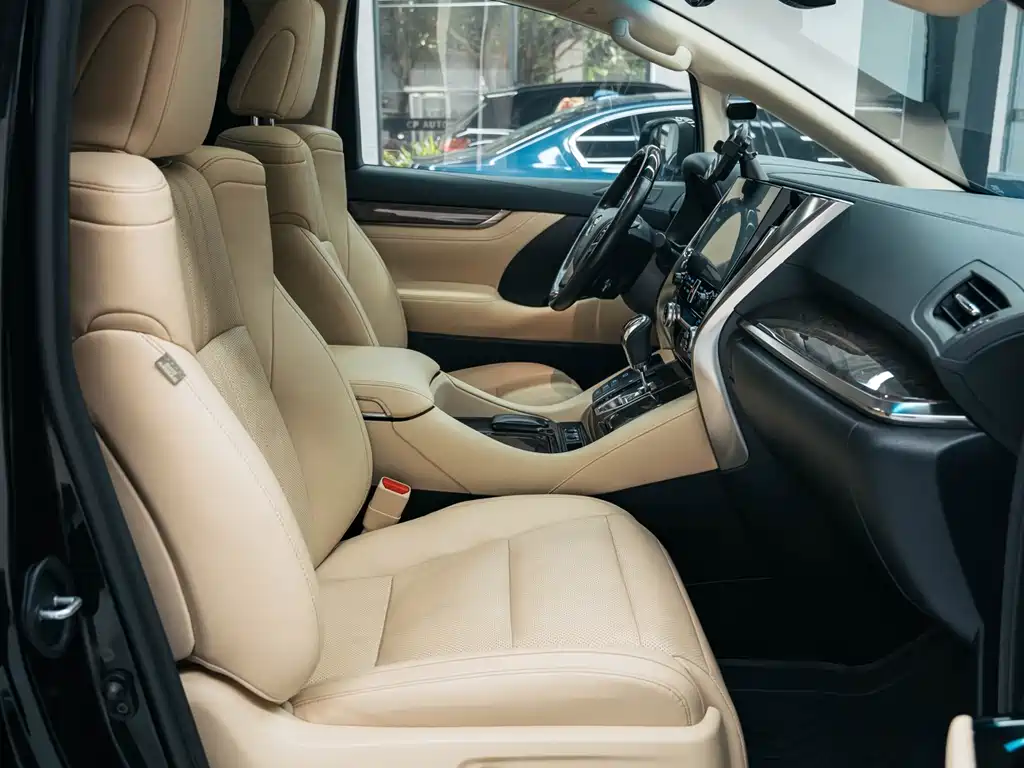 Toyota Alphard 2020 — фото 11