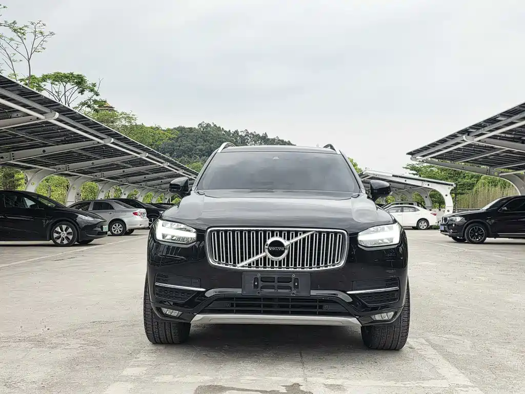 Volvo XC90 2018 — фото 3