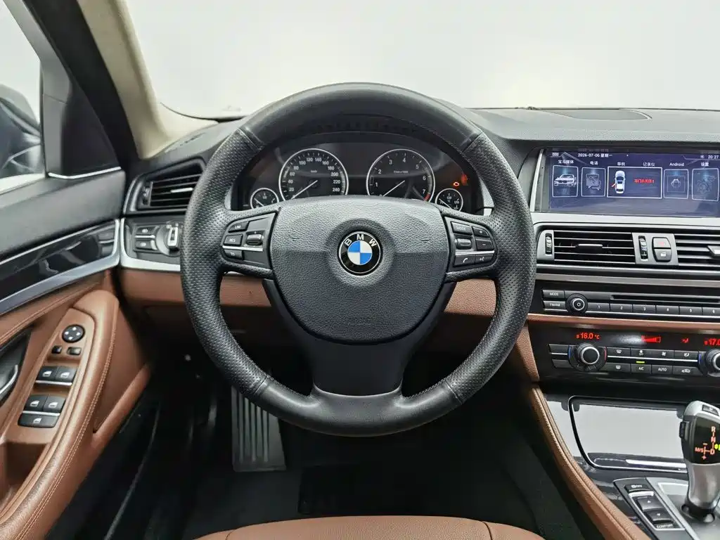 BMW 5 Series 2014 — фото 11