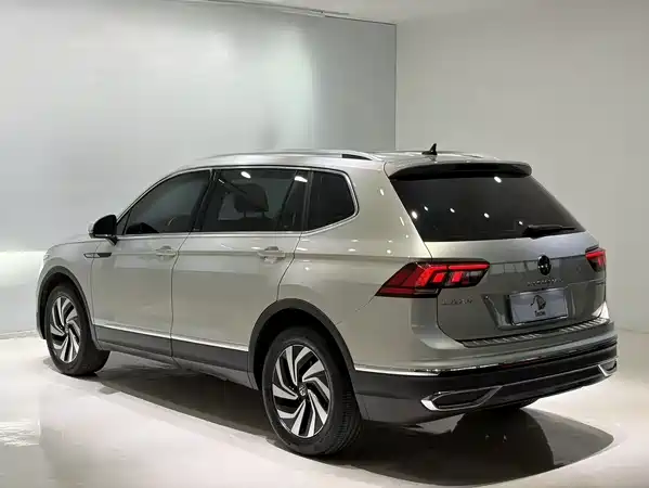 Volkswagen Tiguan L 2023