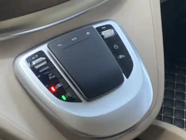 Mercedes-Benz V-Class 2023