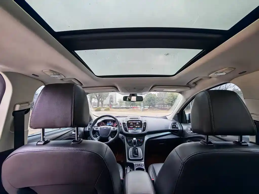 Ford Kuga 2015 — фото 14