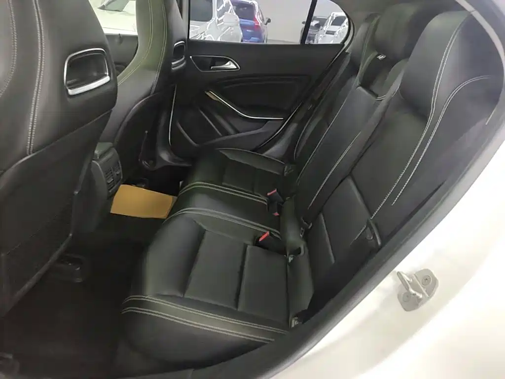 Mercedes-Benz GLA 2018 — фото 17