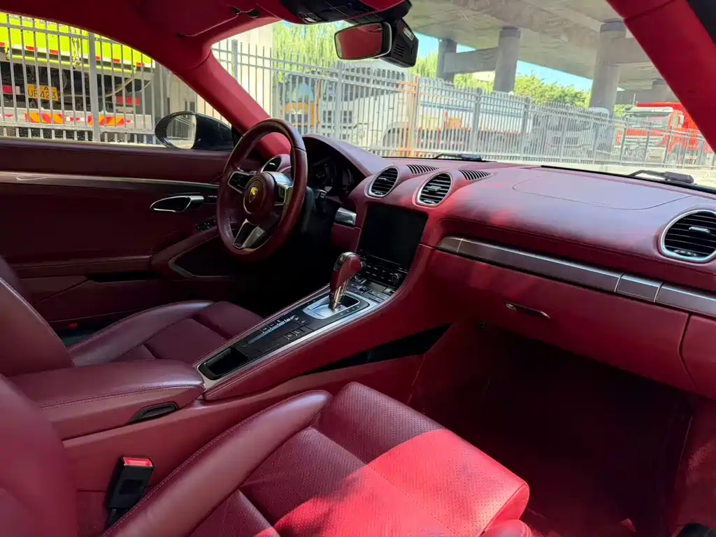 Porsche 718 2017