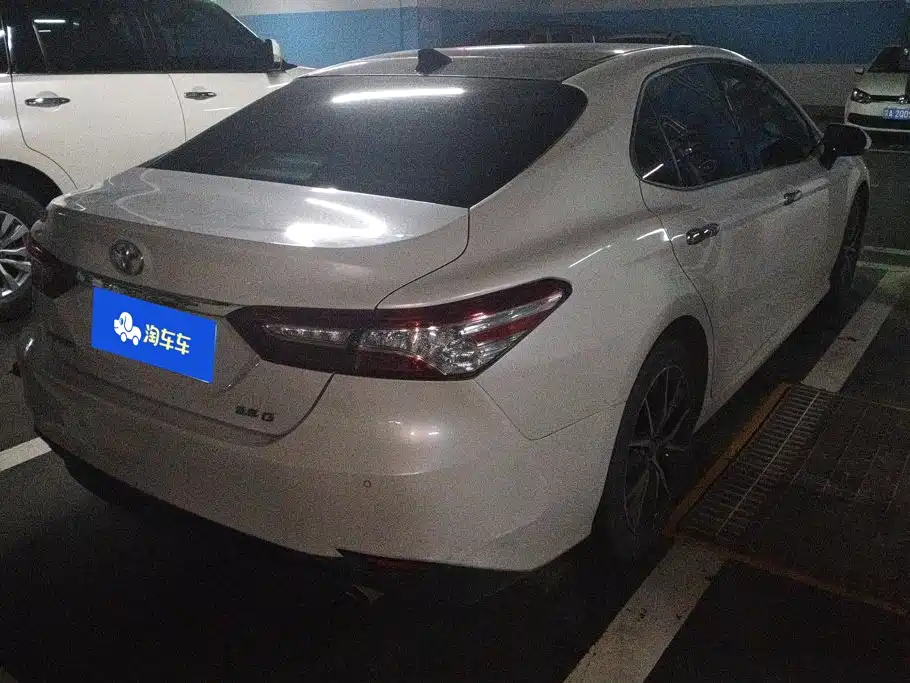 Toyota Camry 2021