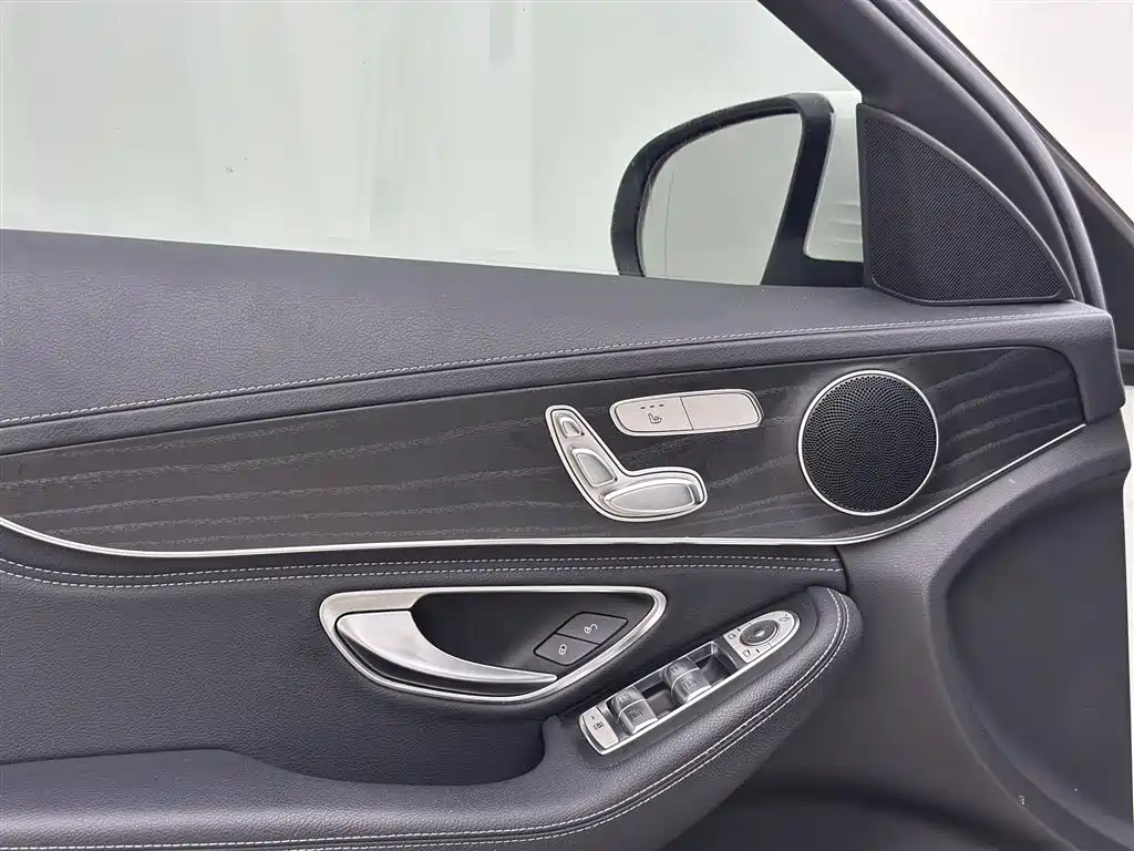 Mercedes-Benz C-Class 2017 — фото 14