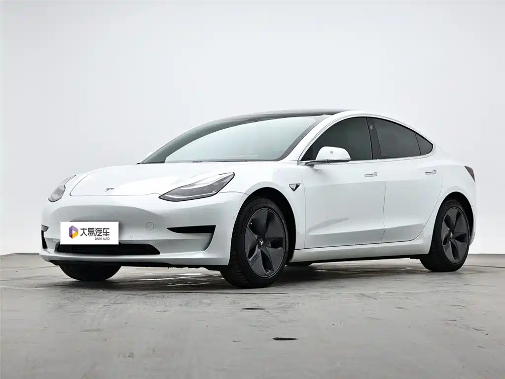 Tesla Model 3 2020 — фото 1