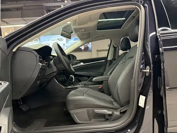 Volkswagen Passat 2022