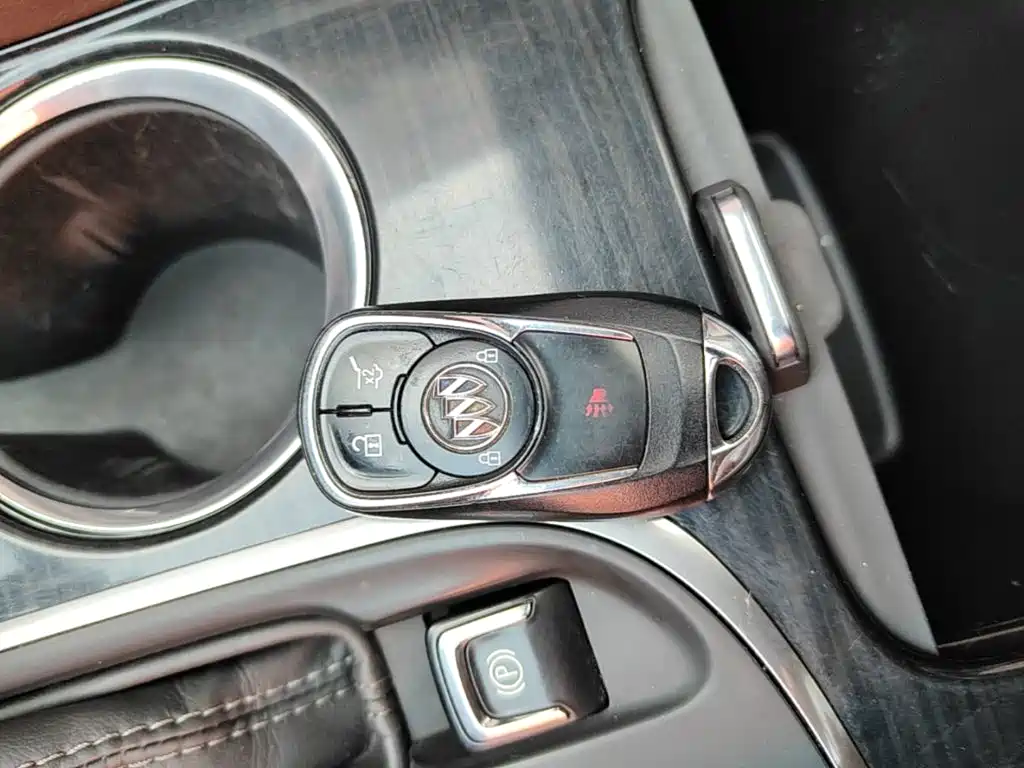 Buick Envision Plus 2021 — фото 9