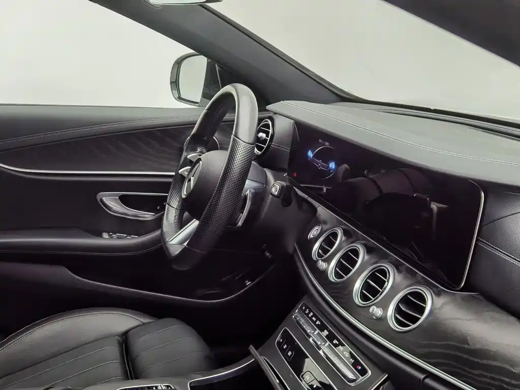 Mercedes-Benz E-Class 2022 — фото 22