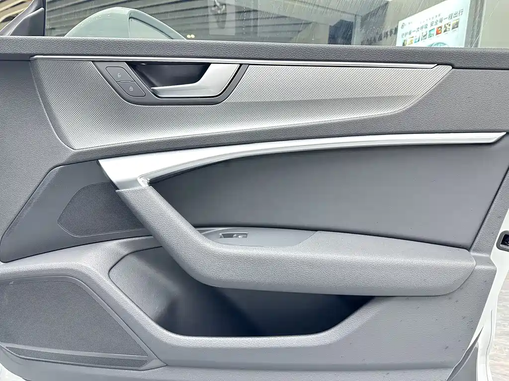 Audi A7L 2022 — фото 24