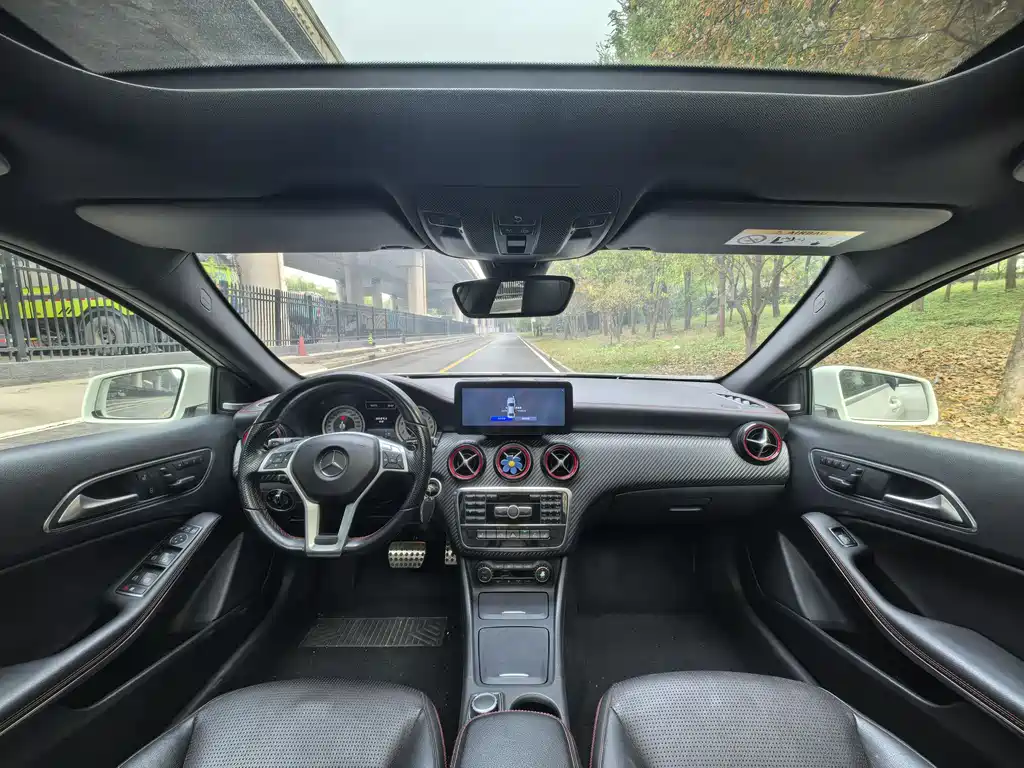 Mercedes-Benz A-Class 2018 — фото 6
