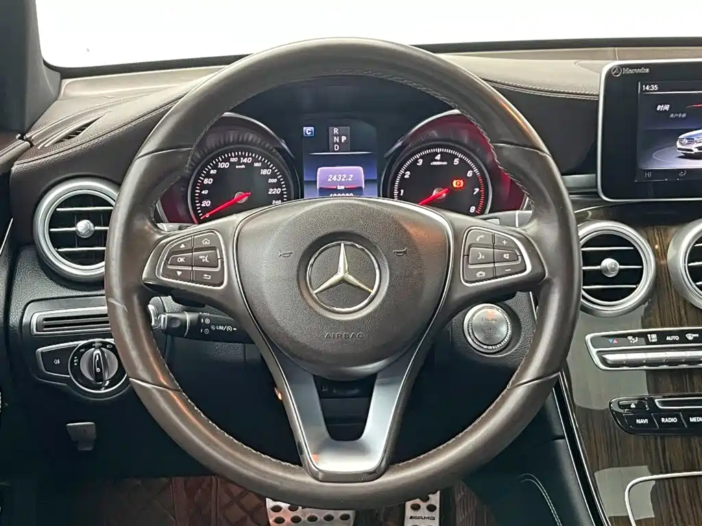 Mercedes-Benz GLC 2016 — фото 19