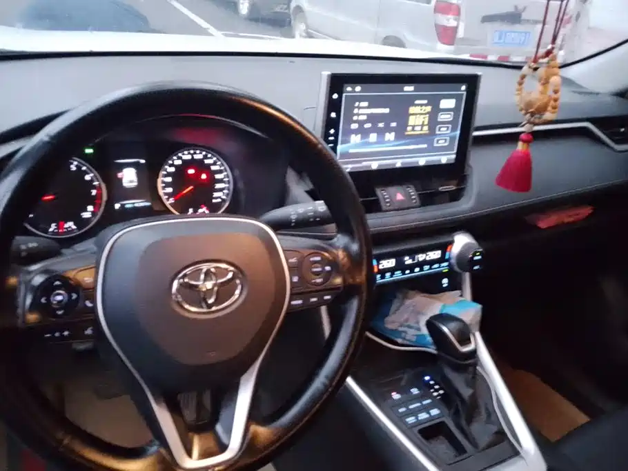 Toyota Wildlander 2023 — фото 12