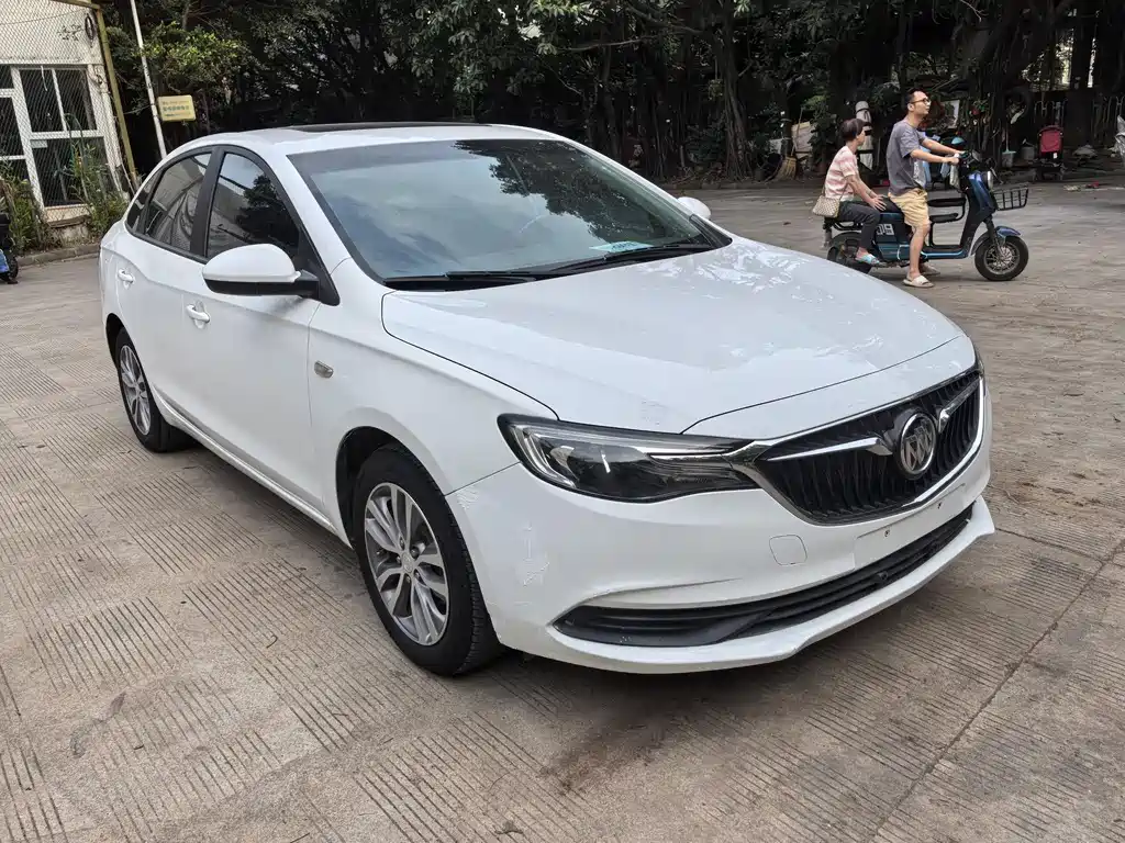 Buick Excelle 2018 — фото 3
