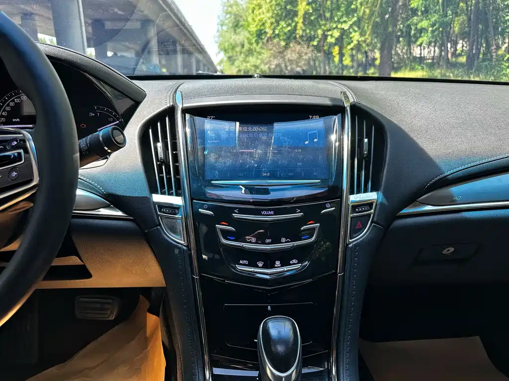 Cadillac ATS-L 2017 — фото 15