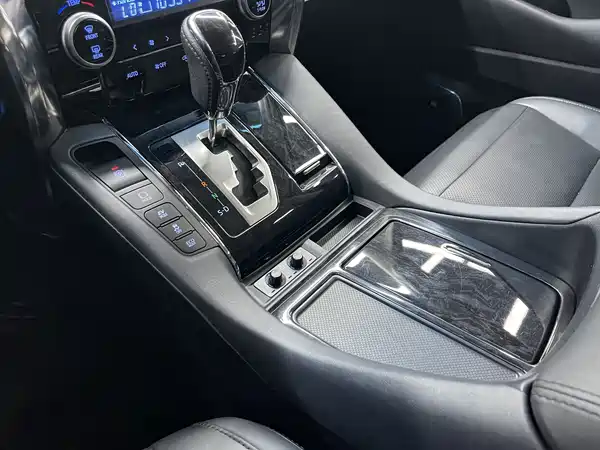 Toyota Vellfire 2022