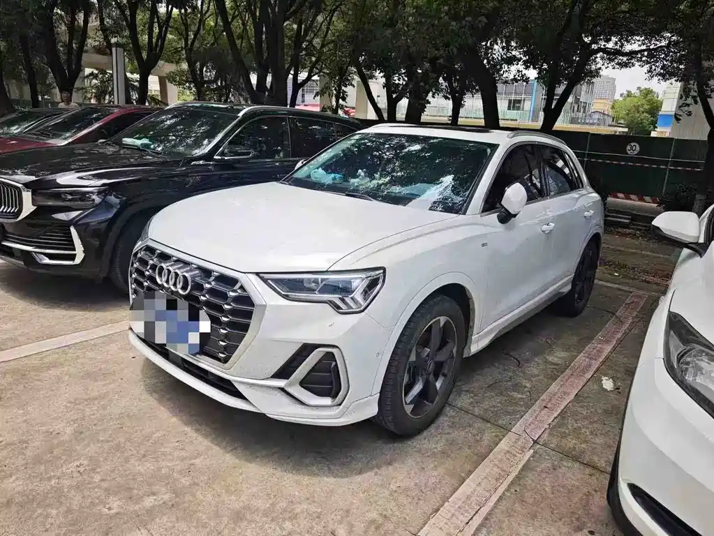 Audi Q3 2021