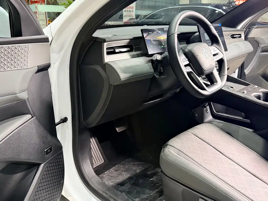 BYD Qin PLUS 2026 — фото 10