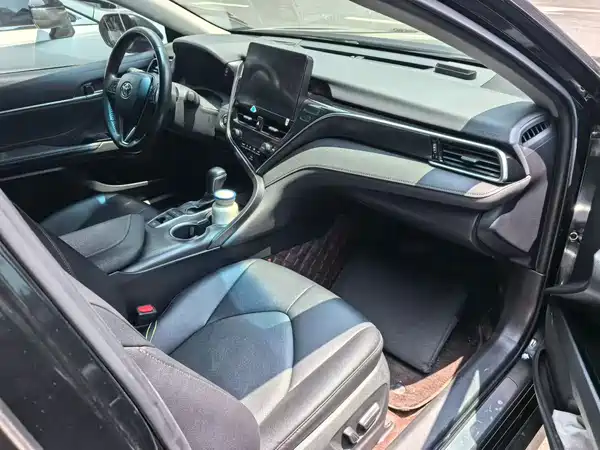 Toyota Camry 2021
