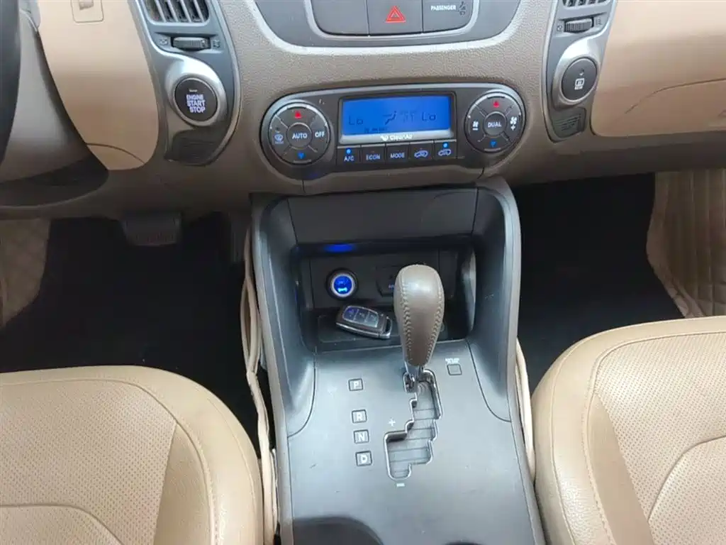 Hyundai ix35 2015 — фото 14
