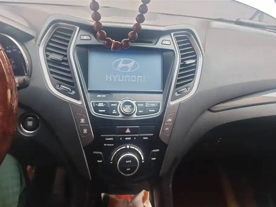 Hyundai Santa Fe 2016 — фото 13