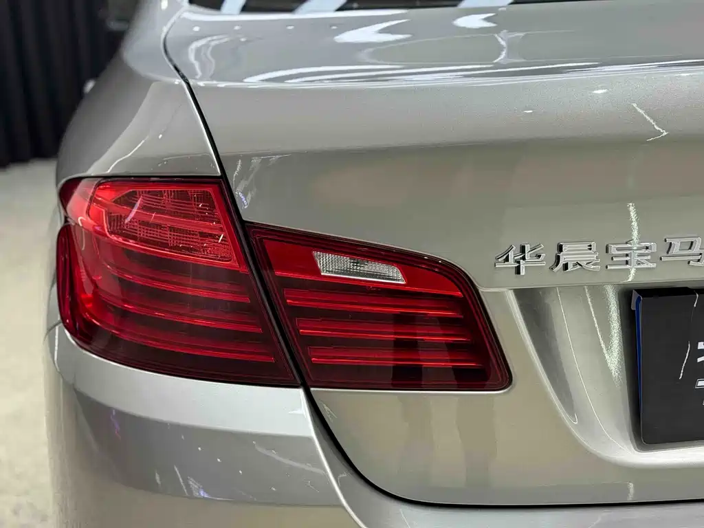 BMW 5 Series 2016 — фото 32