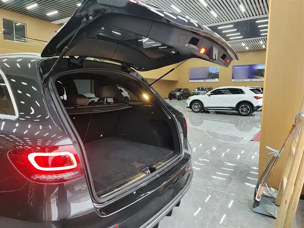 Mercedes-Benz GLC 2023 — фото 19