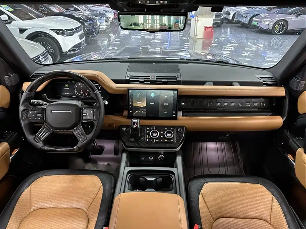 Land Rover Defender 2022 — фото 13