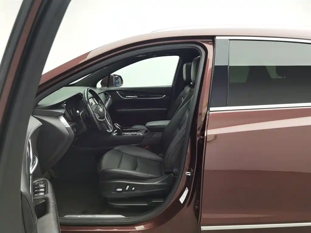 Cadillac XT5 2022 — фото 10