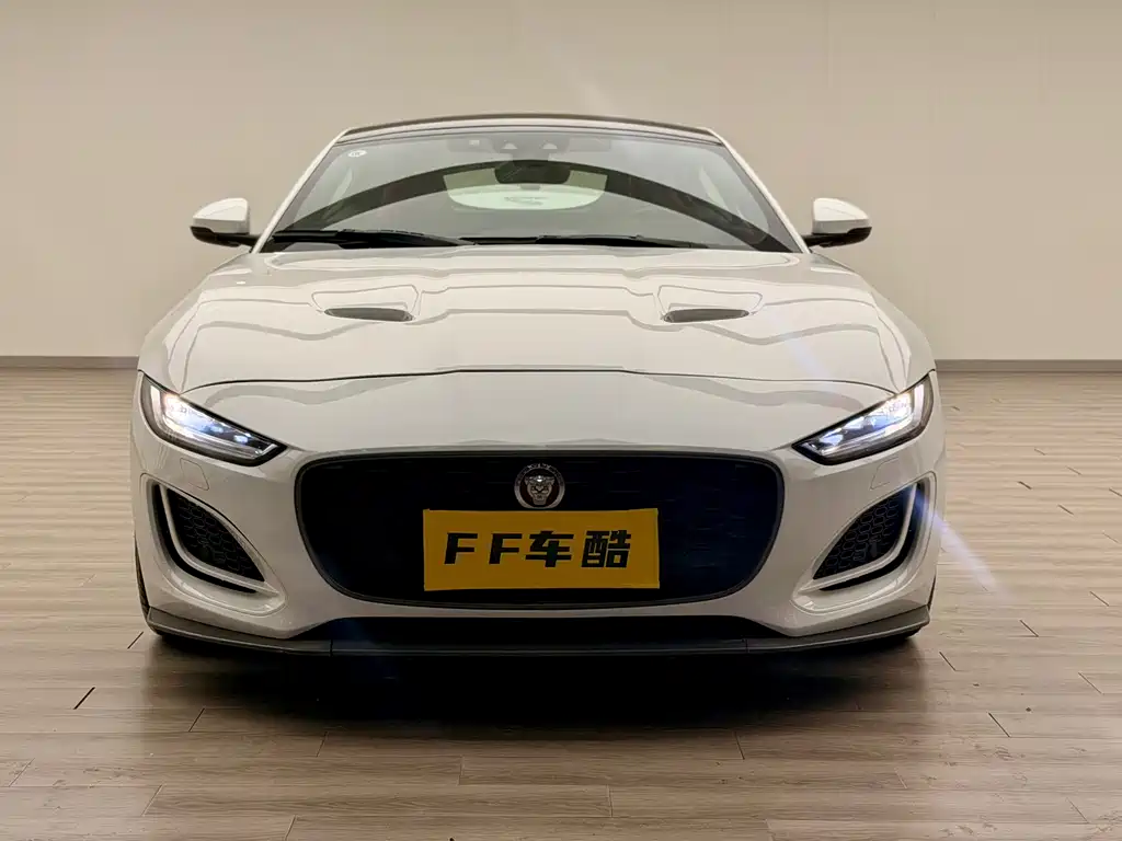 Jaguar F-TYPE 2022 — фото 2