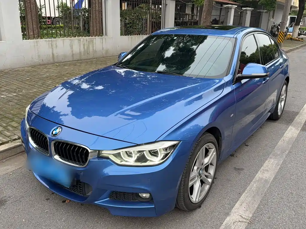BMW 3 Series 2018 — фото 1