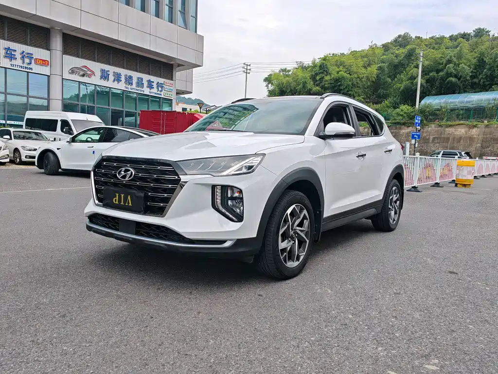 Hyundai Tucson 2021 — фото 1