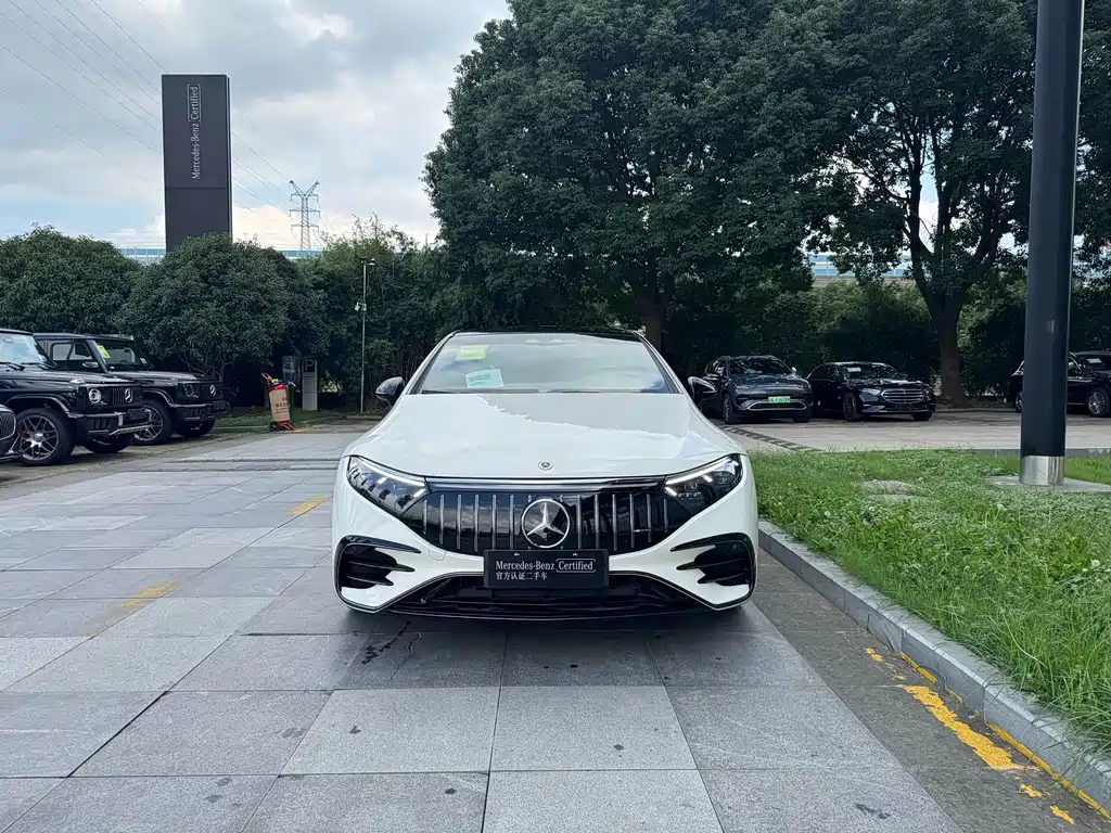 Mercedes-Benz EQS AMG 2026 — фото 18