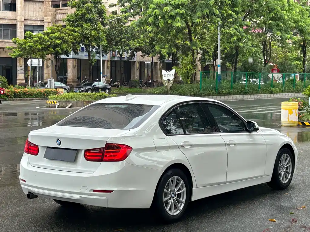 BMW 3 Series 2013 — фото 10