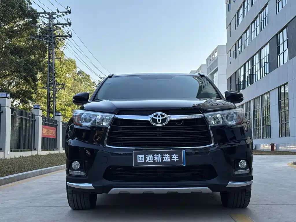 Toyota Highlander 2017 — фото 2