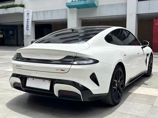 Xiaomi SU7 2024