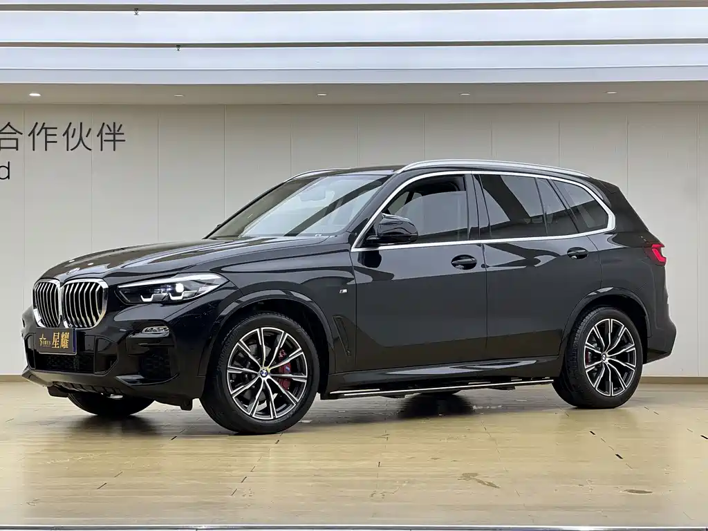 BMW X5 2021 — фото 1