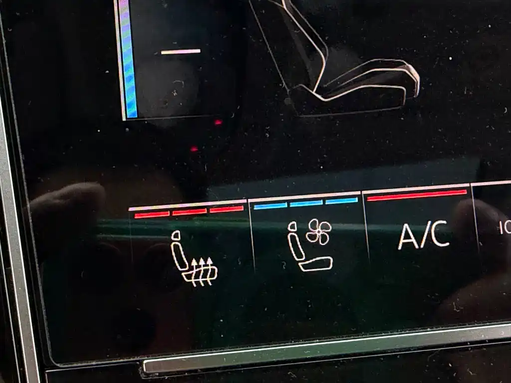 Audi Q7 2020 — фото 37