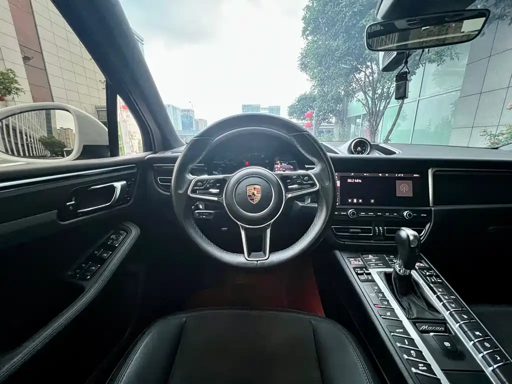 Porsche Macan 2020 — фото 19