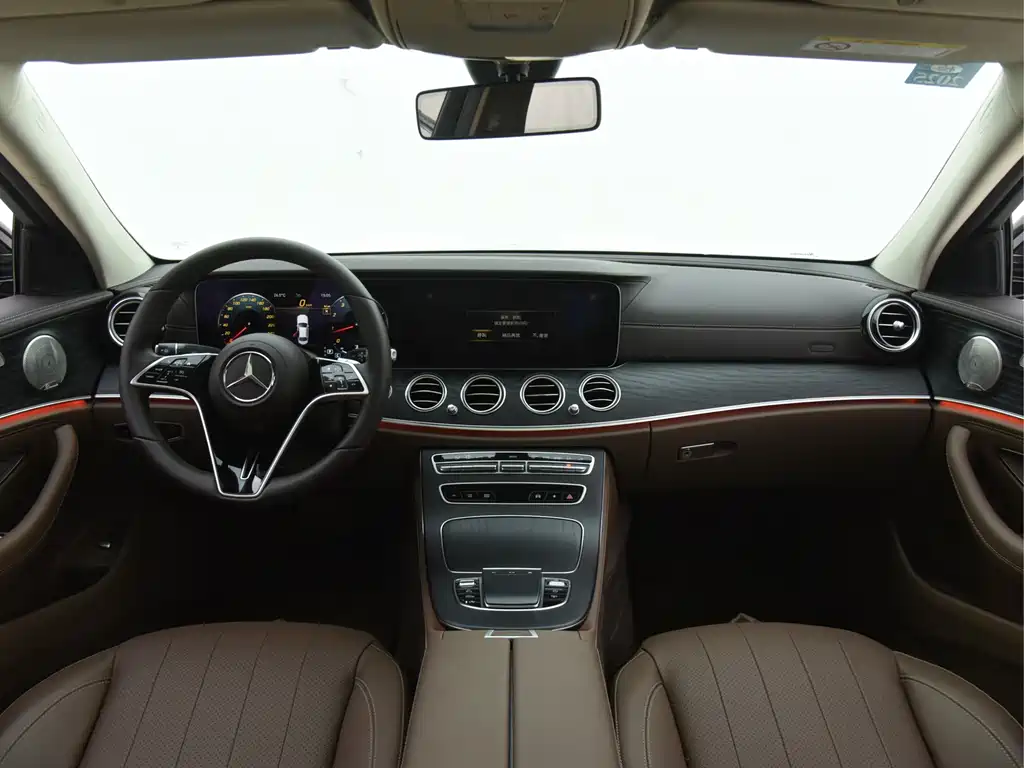 Mercedes-Benz E-Class 2023 — фото 7