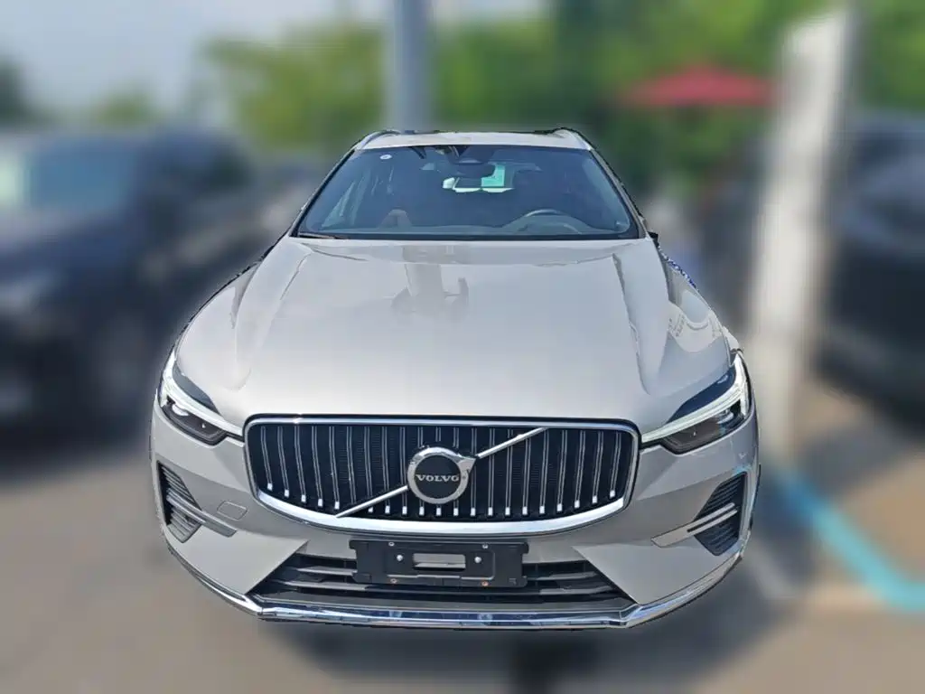 Volvo XC60 2025 — фото 5