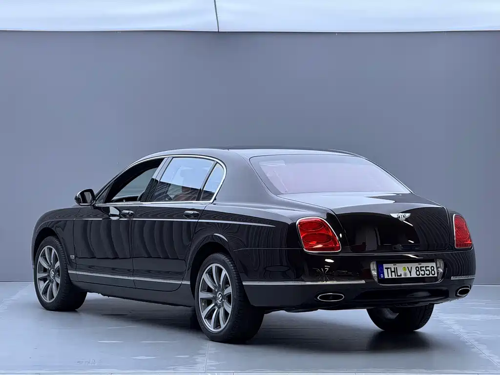 Bentley Flying Spur 2012 — фото 34