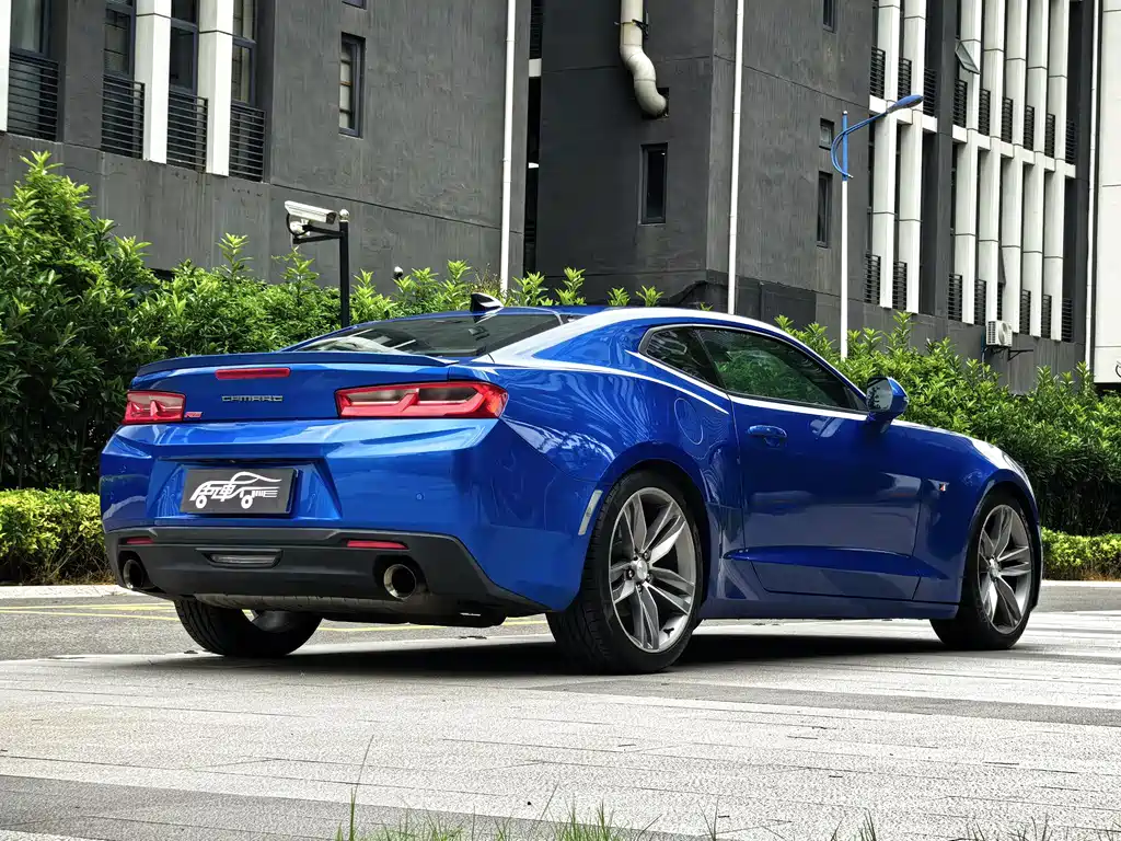Chevrolet Camaro 2018 — фото 16