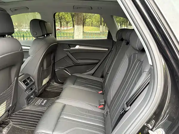 Audi Q5L 2023
