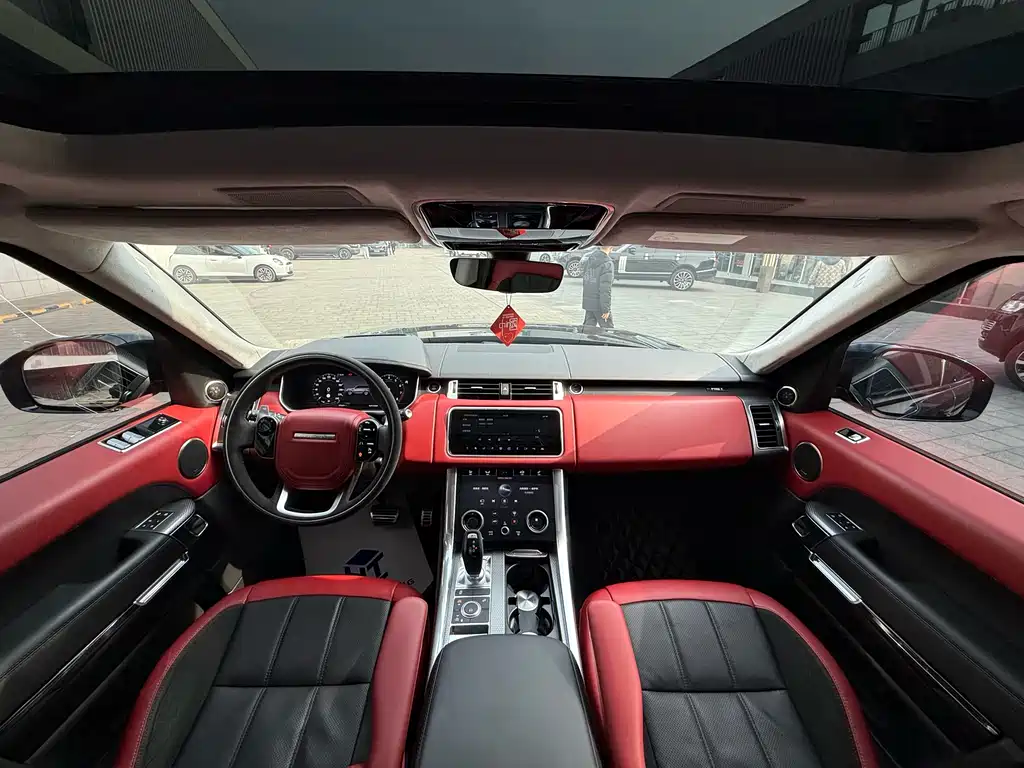 Land Rover Sport 2020 — фото 10