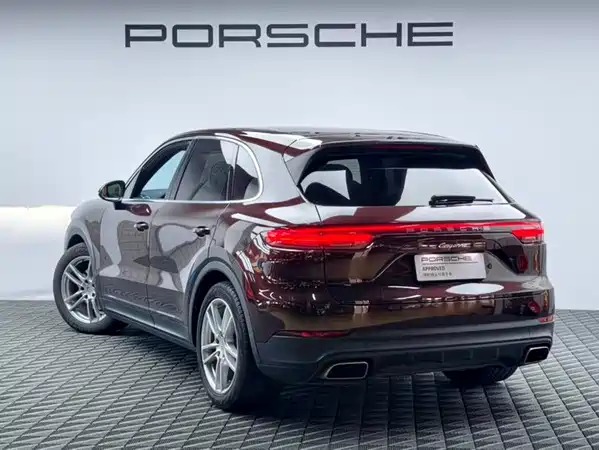Porsche Cayenne 2021