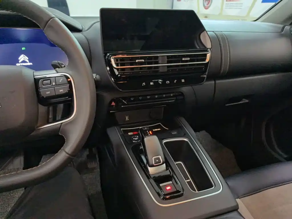 Citroën C5 Aircross 2025 — фото 13